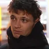 Акши Мир может подождать