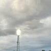 свет фонаря сквозь туман